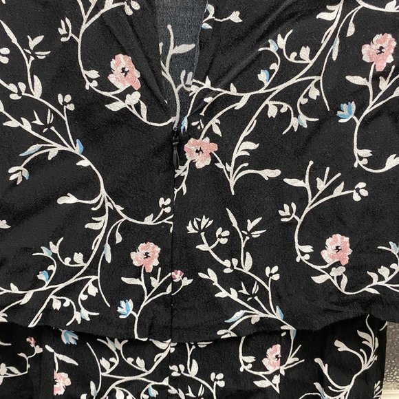 Dynamite Floral Mini Dress - Picture 3 of 9